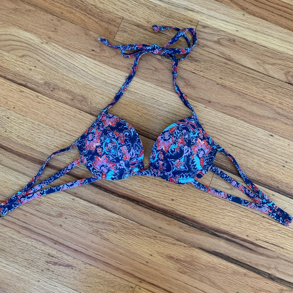 Push up print bikini top 😇